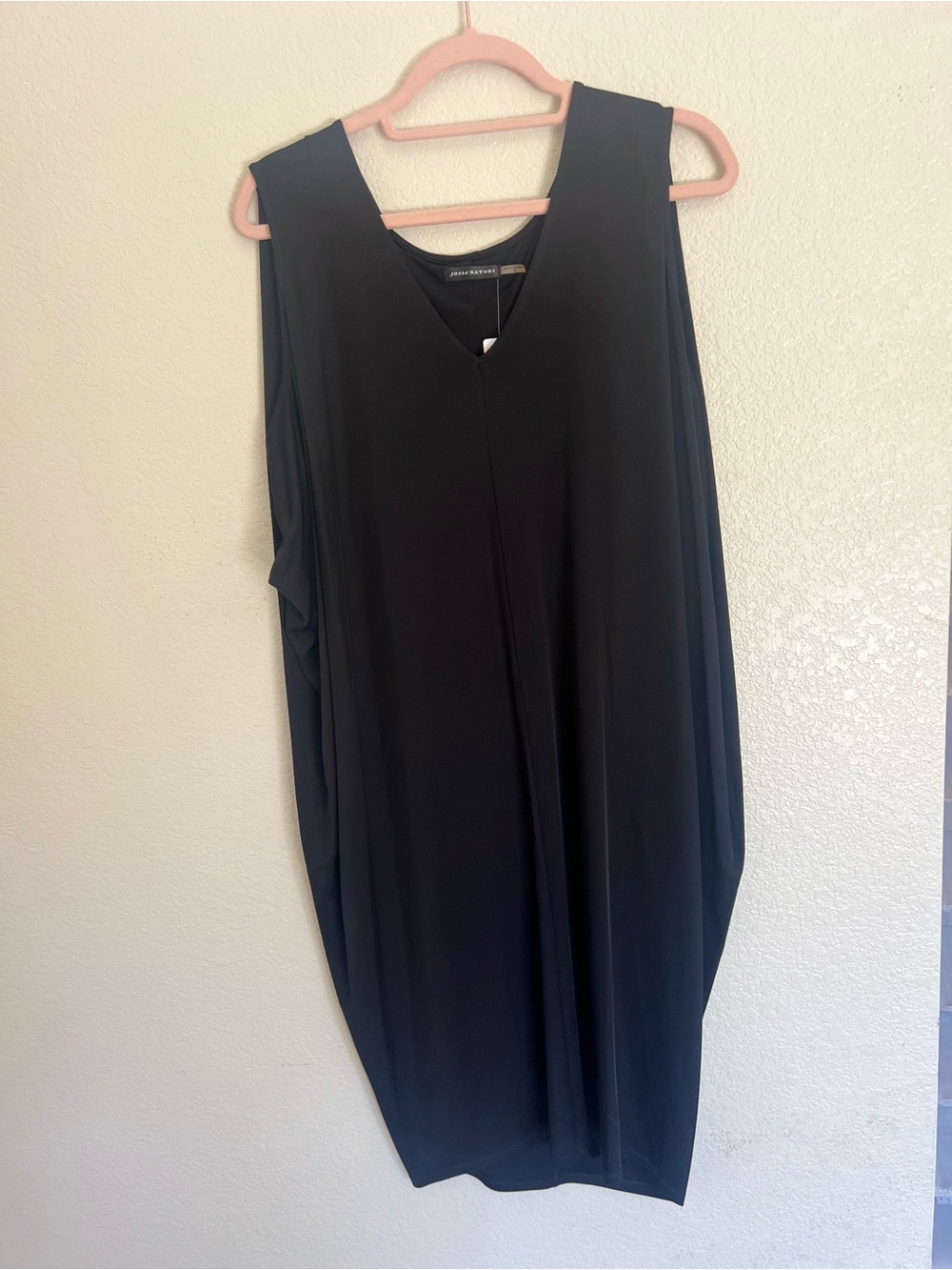 Natori Black Sleeveless V-Neck Dress